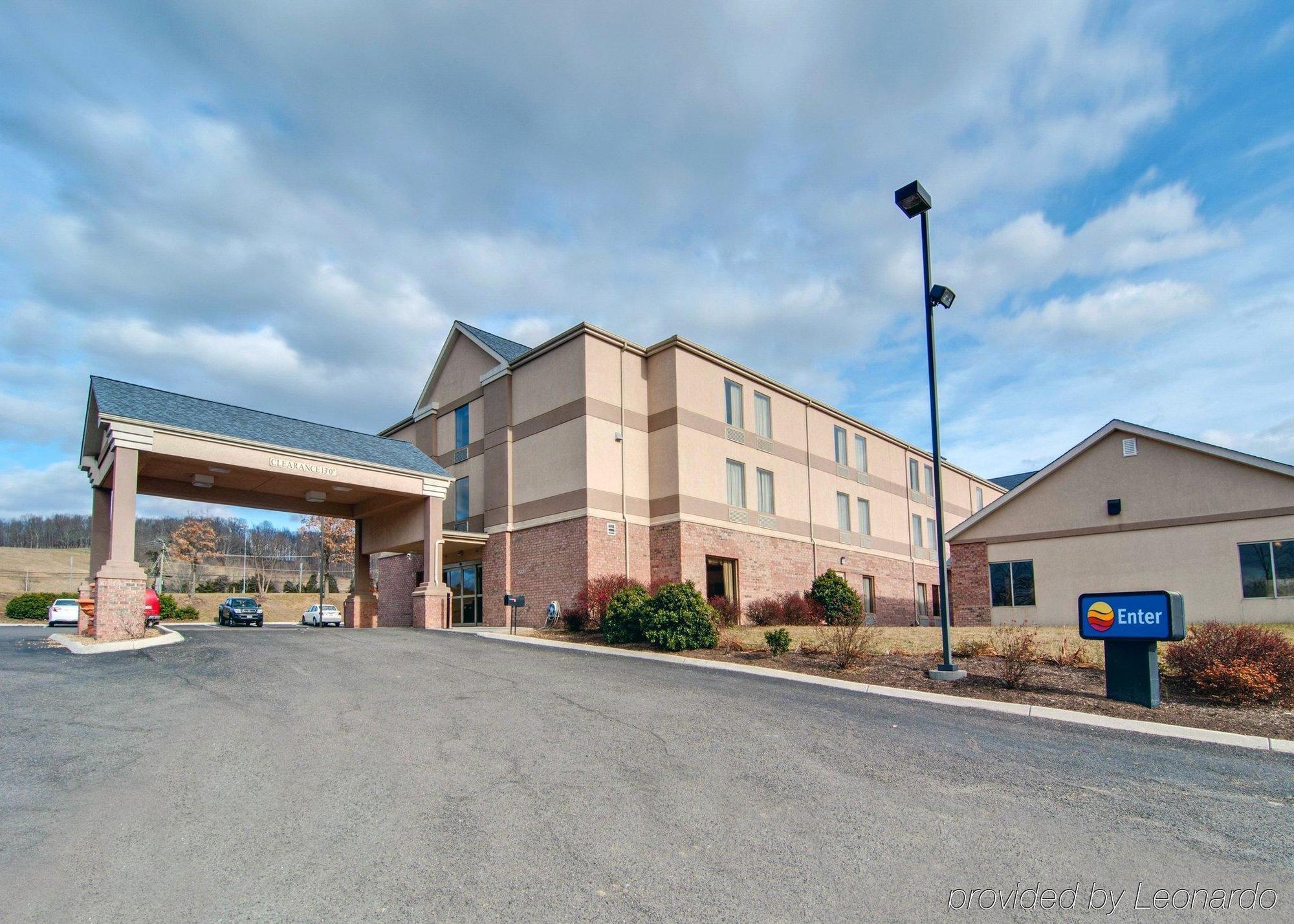 Comfort Inn & Suites Christiansburg I-81 Exterior photo